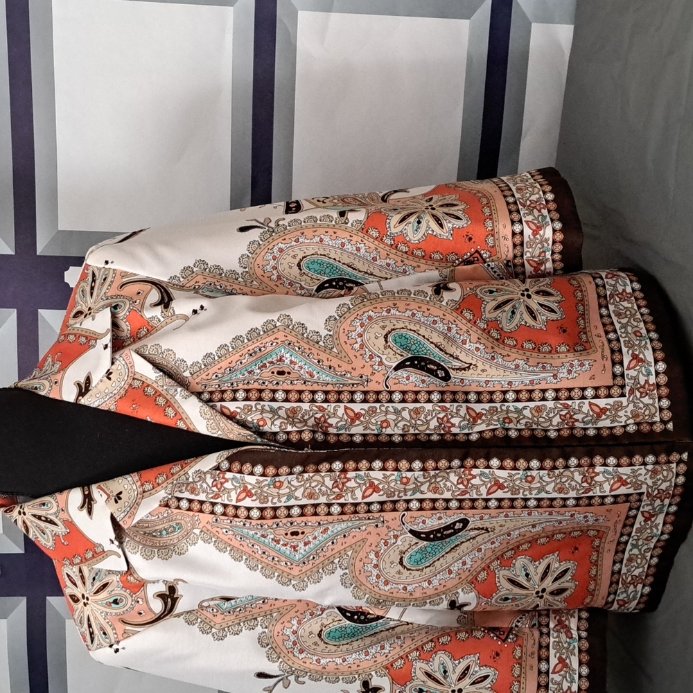 TenJay Ladies' Jacket  Size is 8  Color is Multi